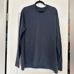 Long sleeve men’s lululemon shirt